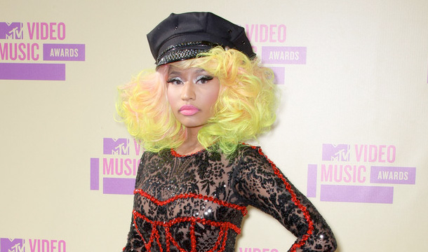 Nicki Minaj in a Donatella-Versace out on the red carpet at the VMA's