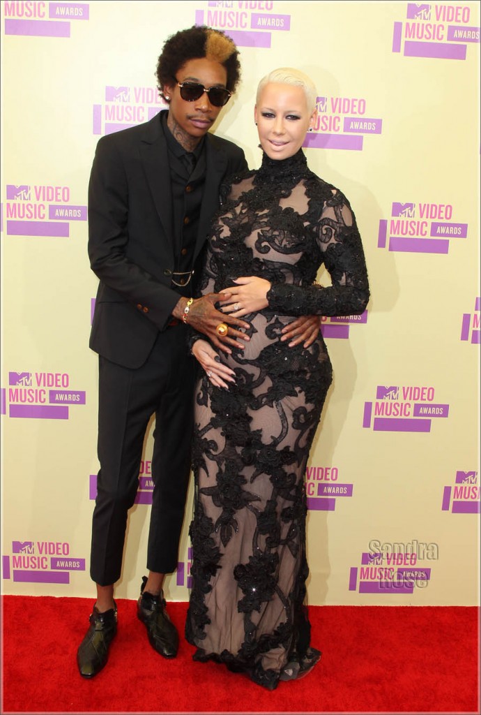 Full Size Full Body pic of Amber Rose Pregnant Baby Bump MTV Music Awards