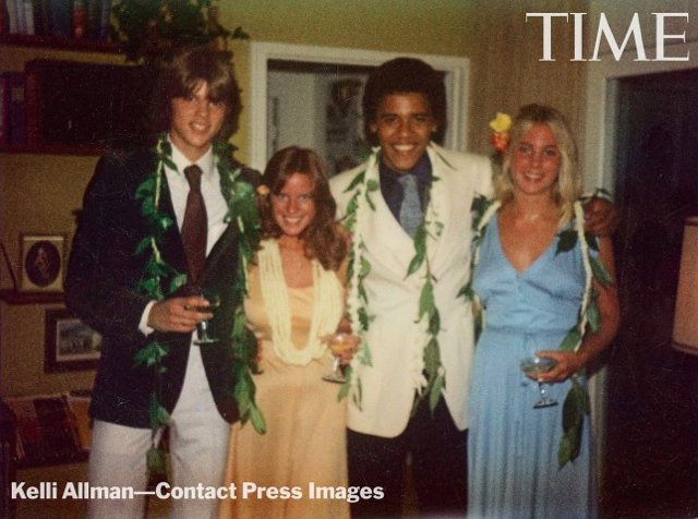 Picture of Barack Obama posing before his High School prom